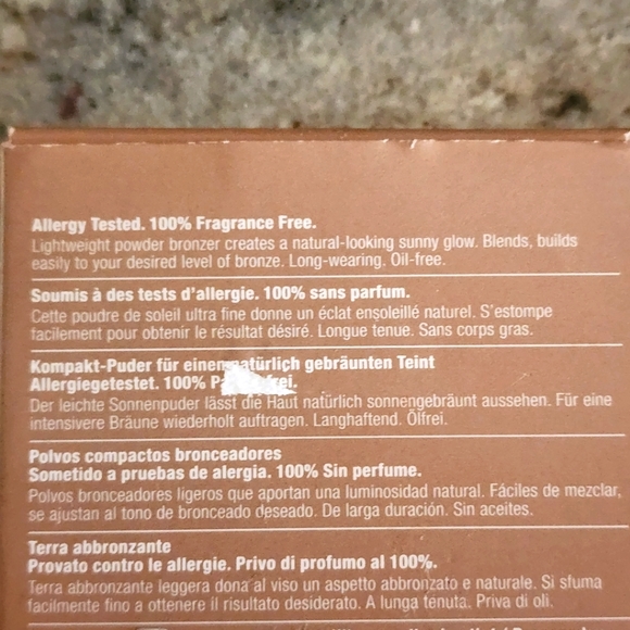 Clinique ☆ True Bronze Pressed Powder Bronzer - Picture 4 of 10